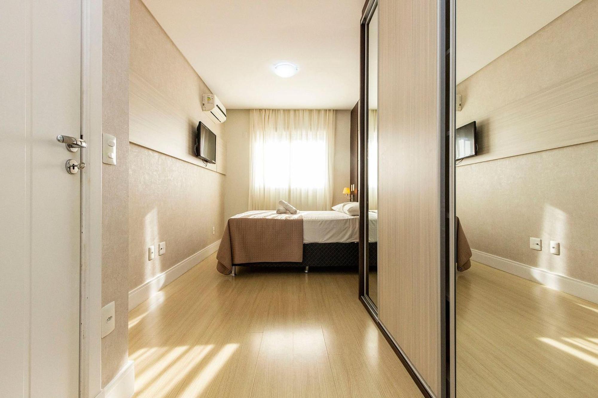 Boulevard 224D - Excelente Apartamento Em Condominio De Luxo No Centro De Bombinhas - Piscina - Jacuzzi - Academia - Portaria 24H. エクステリア 写真