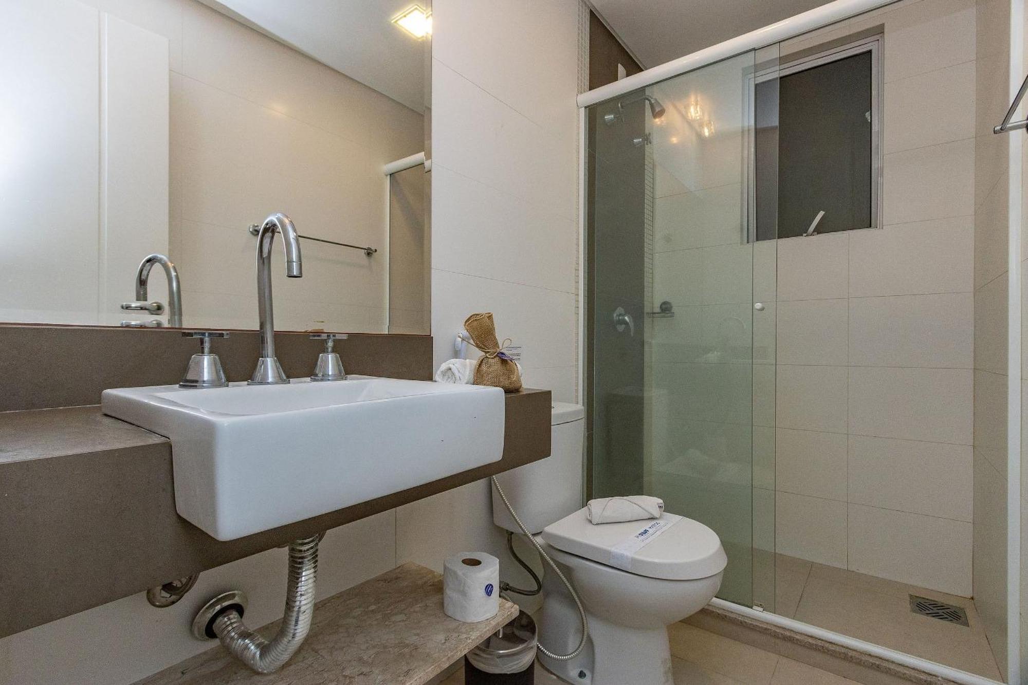 Boulevard 224D - Excelente Apartamento Em Condominio De Luxo No Centro De Bombinhas - Piscina - Jacuzzi - Academia - Portaria 24H. エクステリア 写真